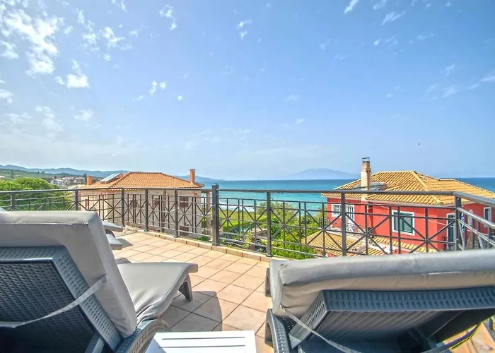 Seaside Holiday House By Elite